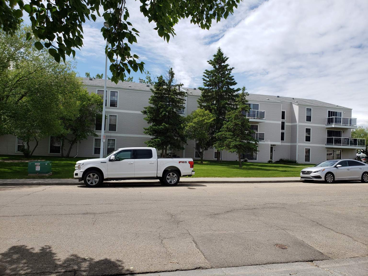 Lakewood Apartments - Photo 3