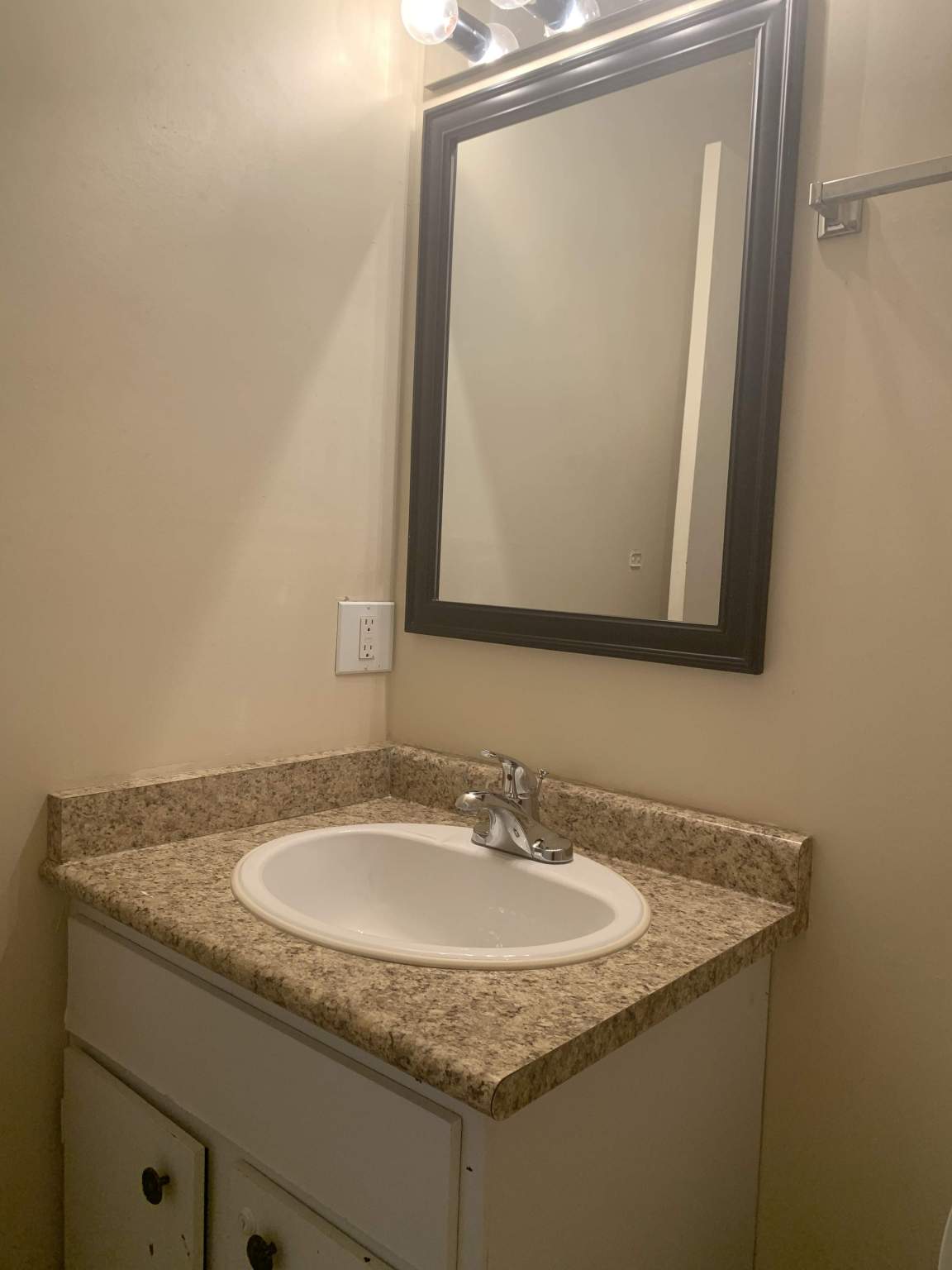 Lakewood Apartments - Photo 14