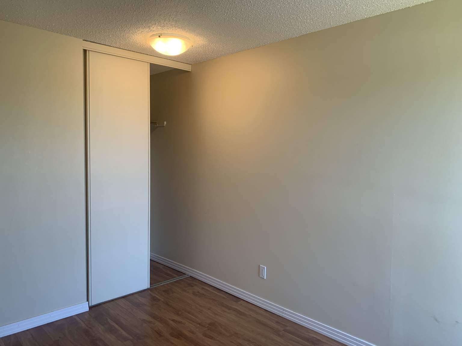 Lakewood Apartments - Photo 11