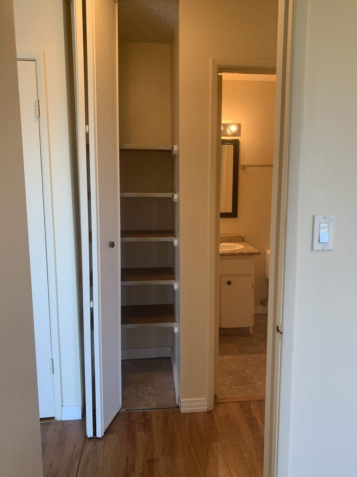 Lakewood Apartments - Photo 7