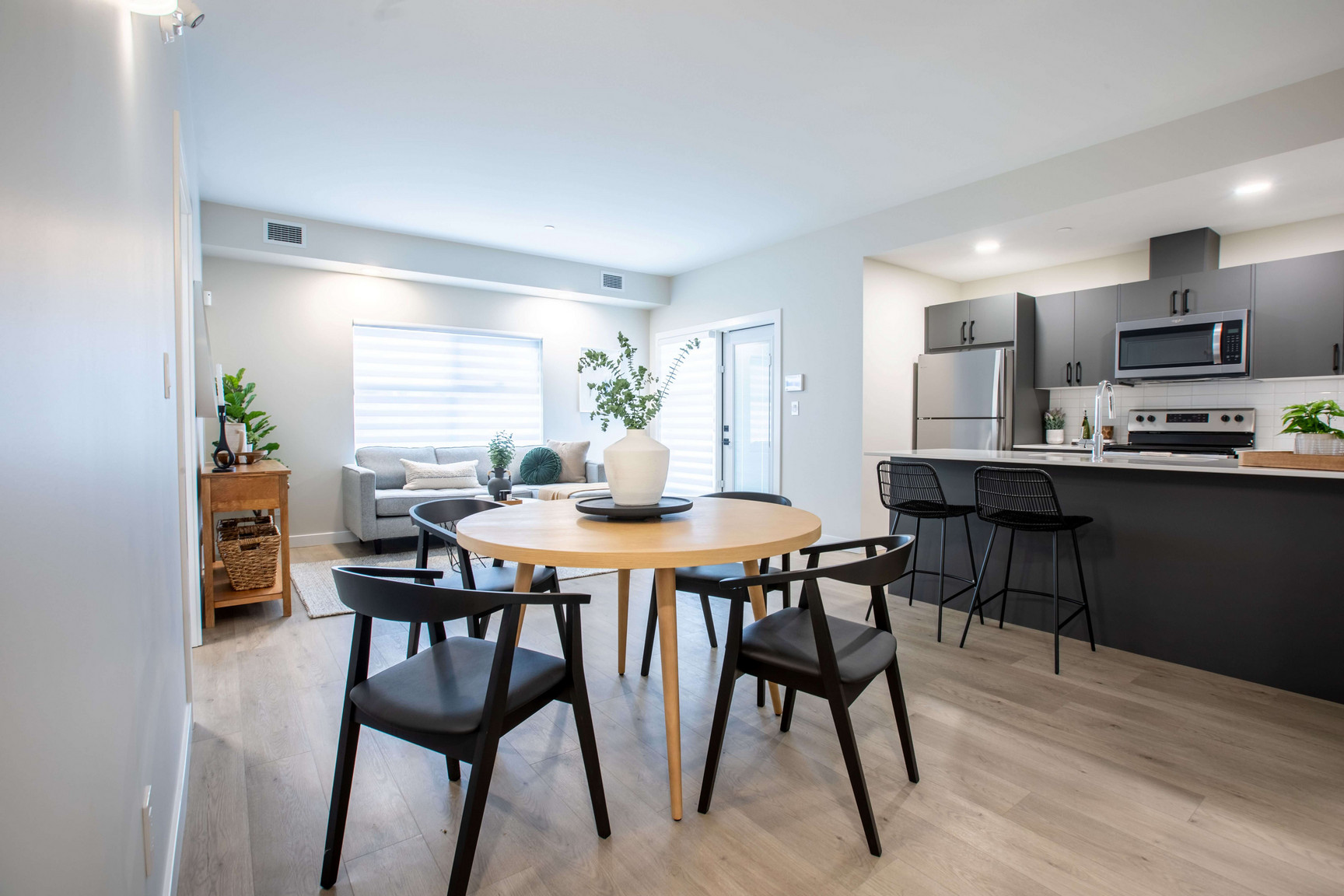 162 Scott Street - Photo 3