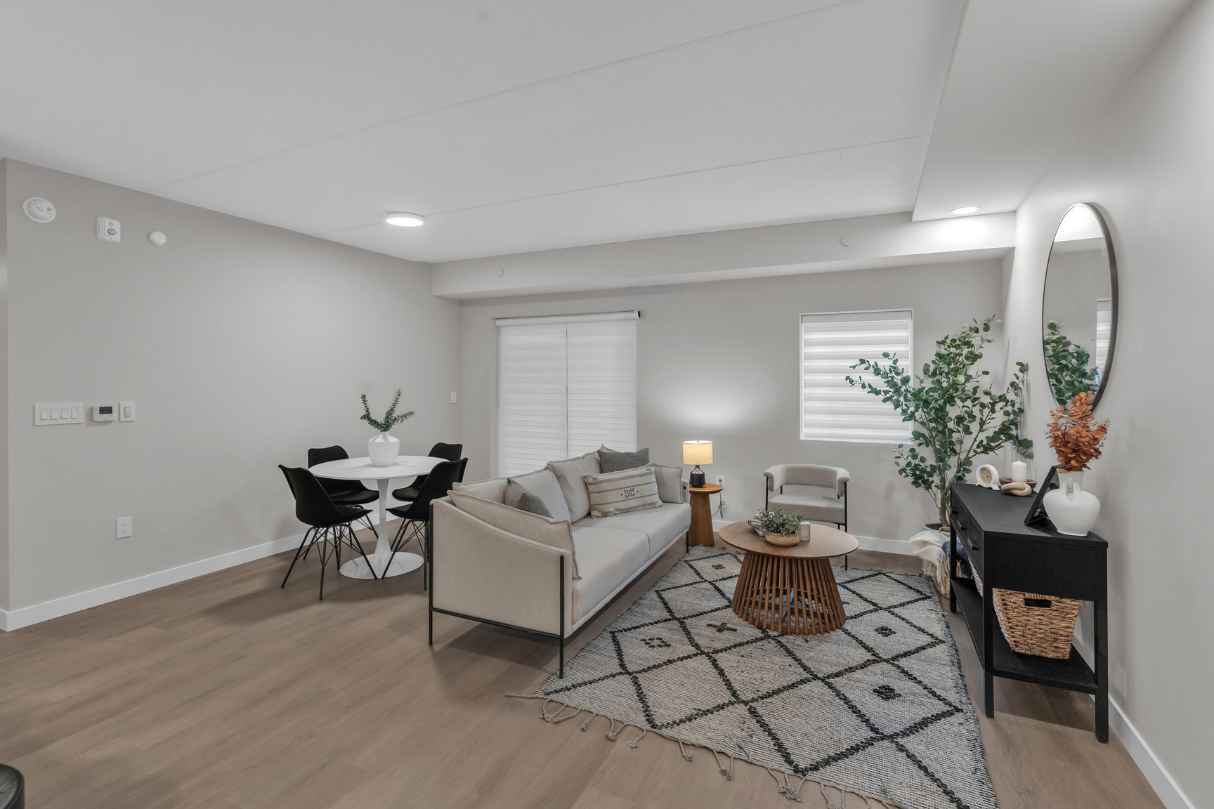 939 Chancellor Drive - Photo 3