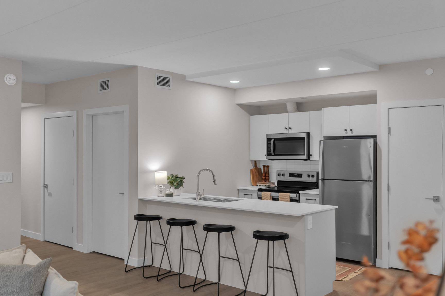 939 Chancellor Drive - Photo 5