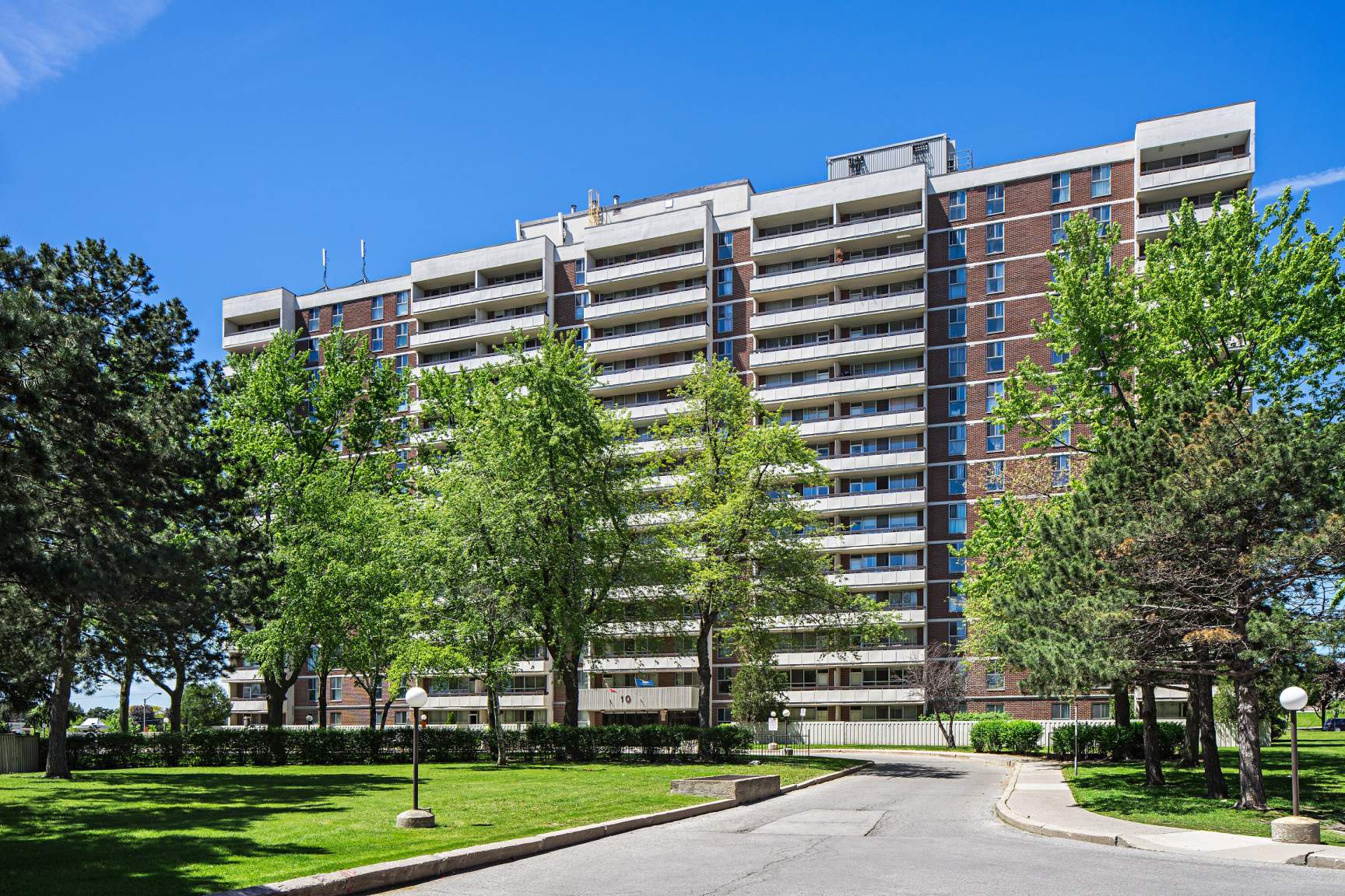 10 Bridletowne Circle 20, 30, 40 & 50 Aurora Court - Photo 17
