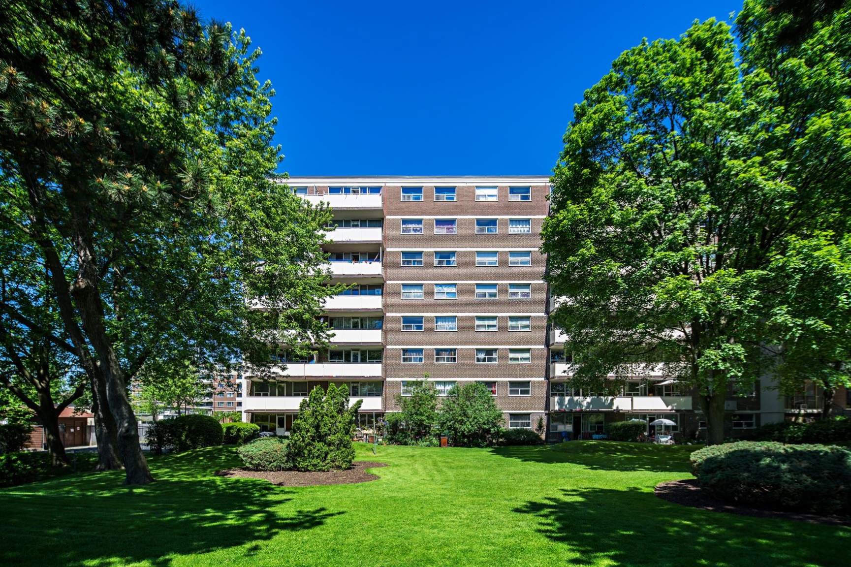 111 and 121 Combermere Drive - Photo 3