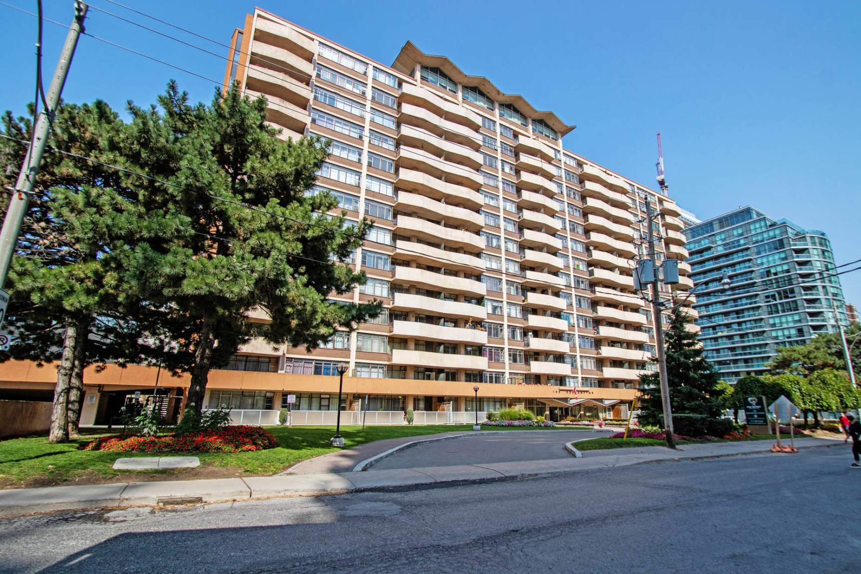 100 Roehampton Avenue - Photo 15