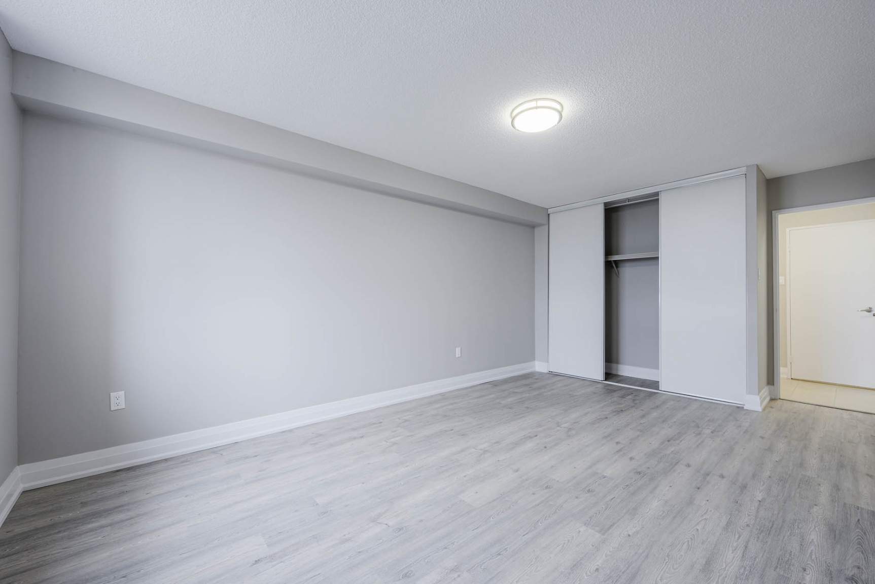 63, 73 & 120 Widdicombe Hill Blvd. - Photo 19
