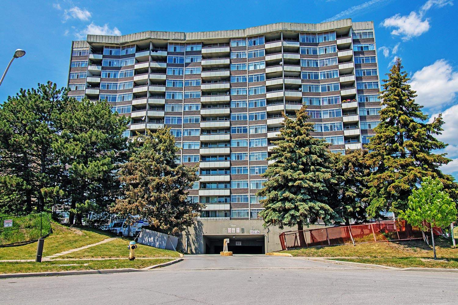 100 Sprucewood Court - Photo 10