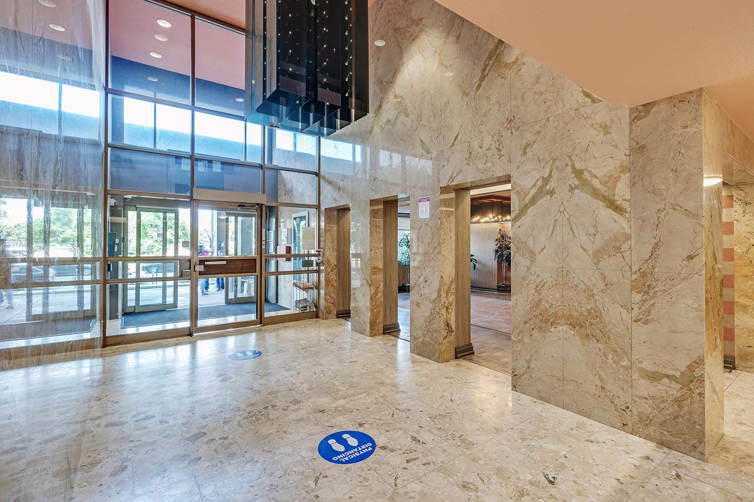 53 Thorncliffe Park Drive - Photo 5