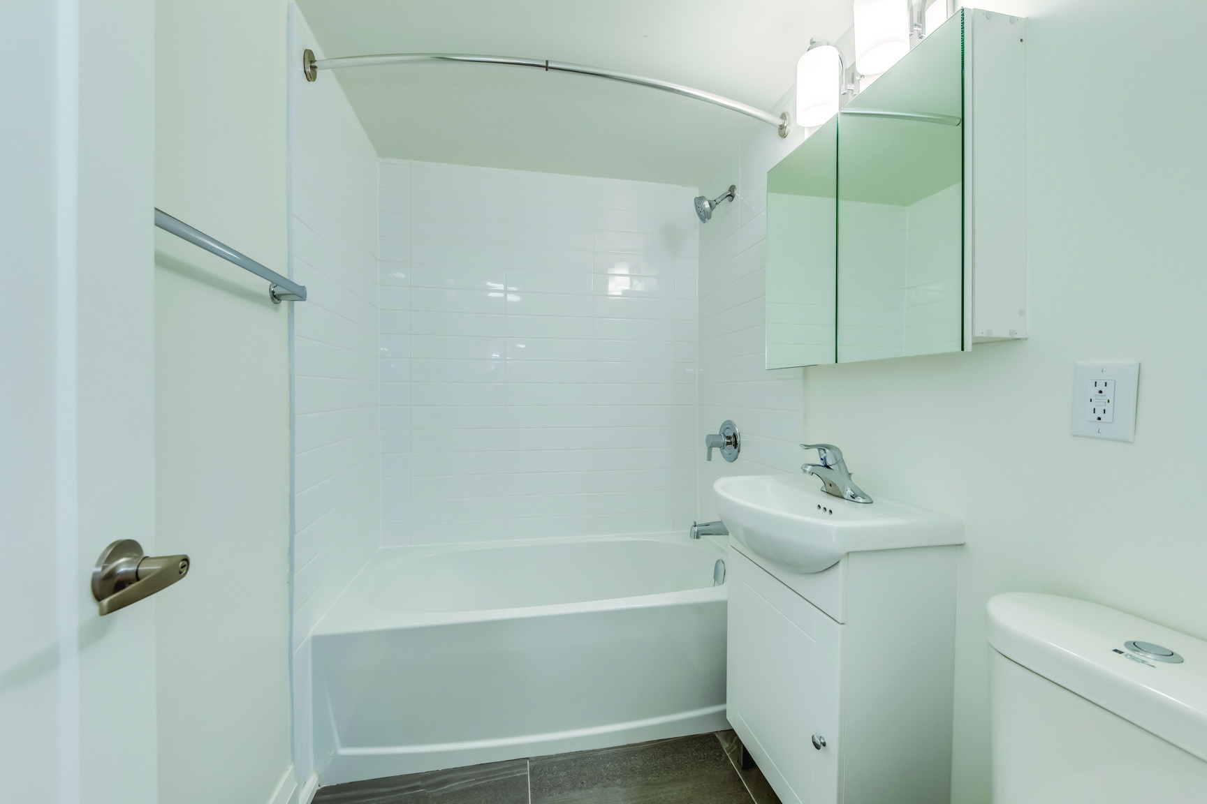 2&4 Milepost, 52, 54, 56, 58 Thorncliffe Park Drive - Photo 14