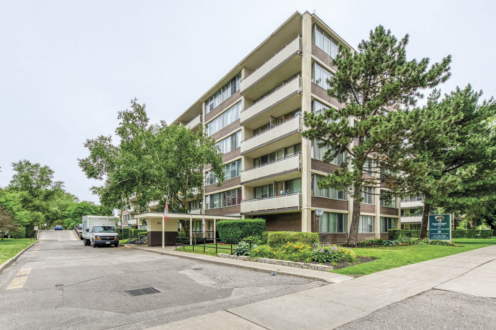 2&4 Milepost, 52, 54, 56, 58 Thorncliffe Park Drive - Photo 22