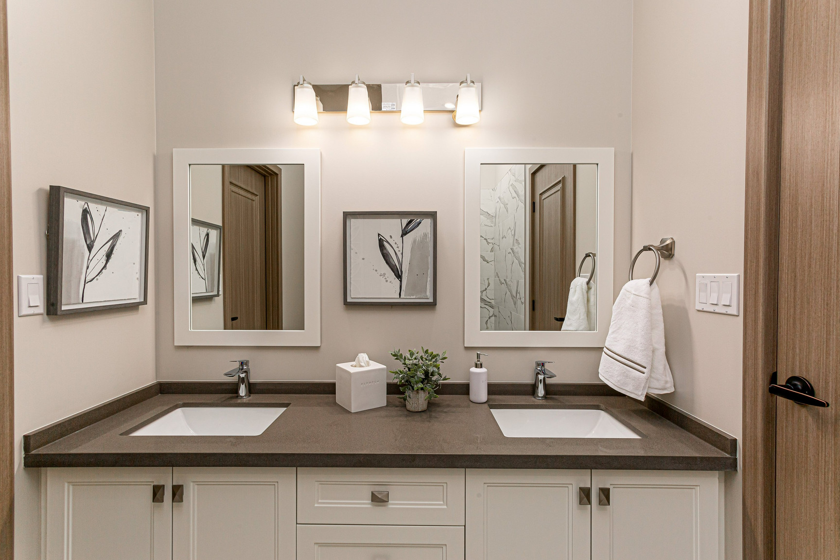 Creekside Suites - Photo 10