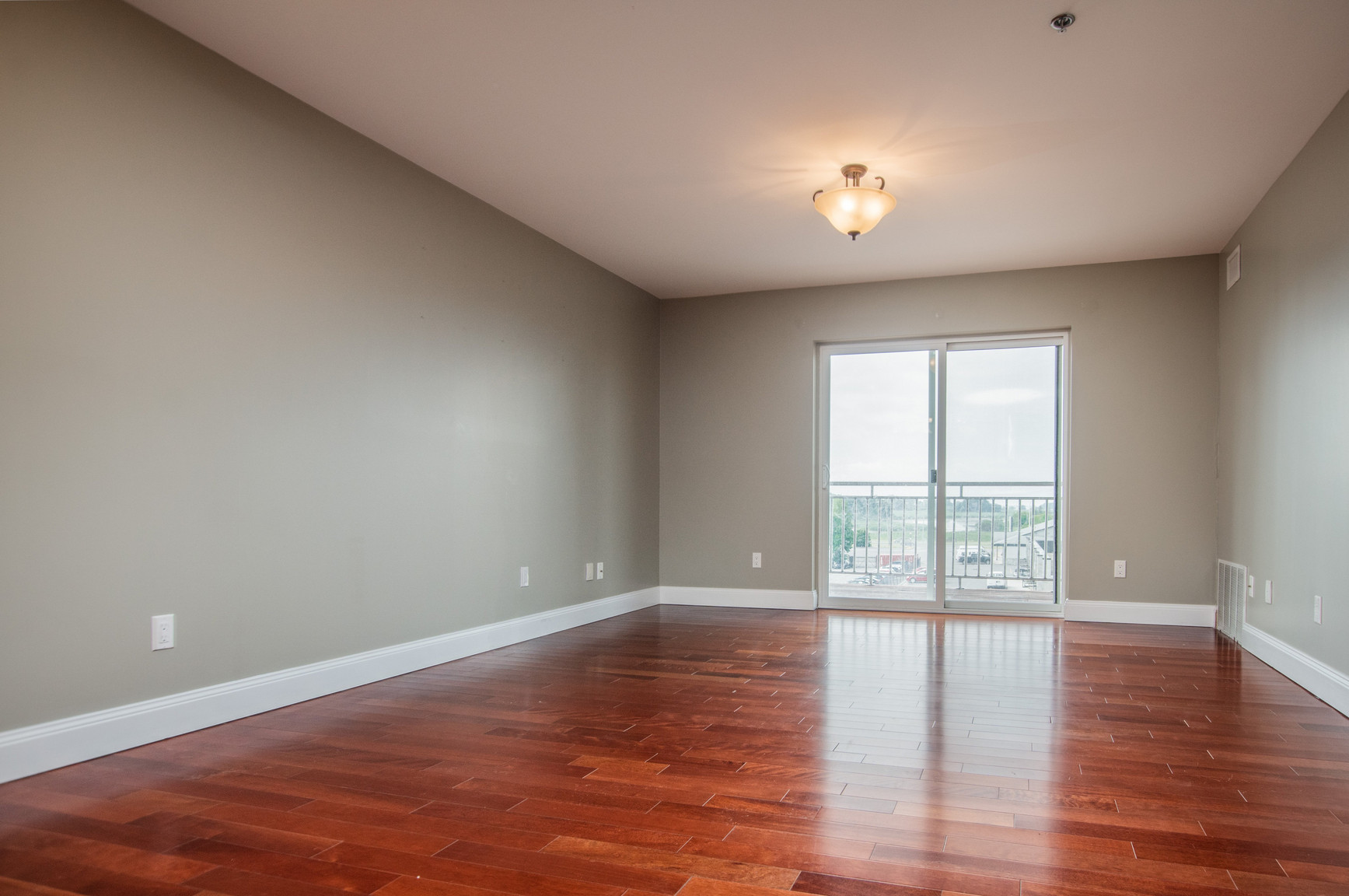 539 Armstrong Rd  - Photo 5