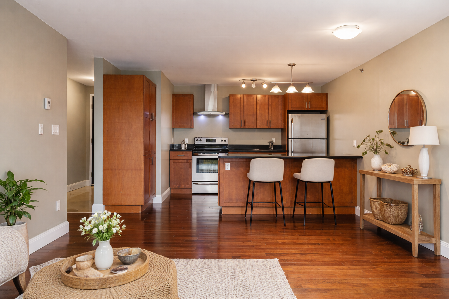 539 Armstrong Rd  - Photo 2
