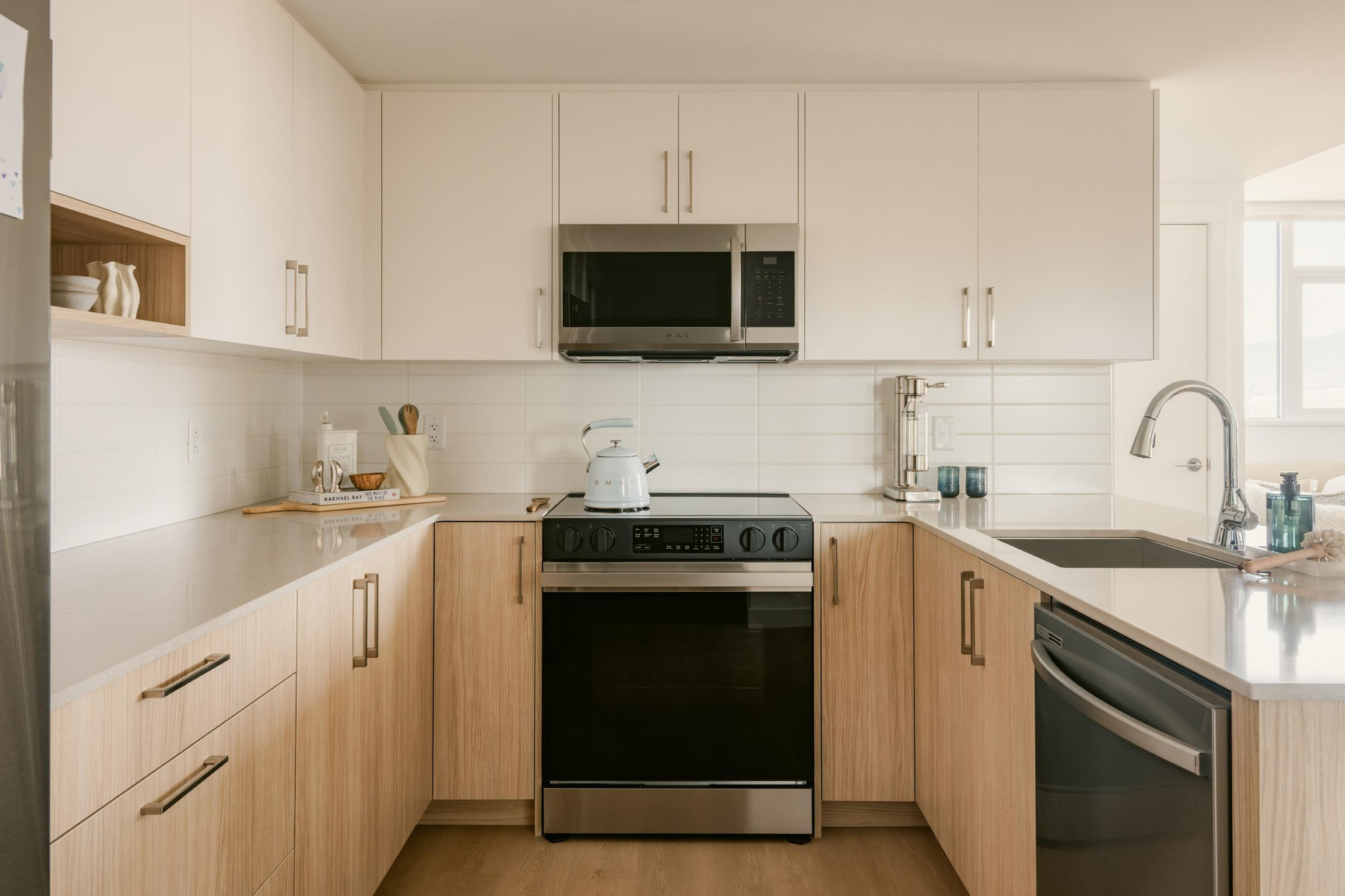Uptown West - Photo 32
