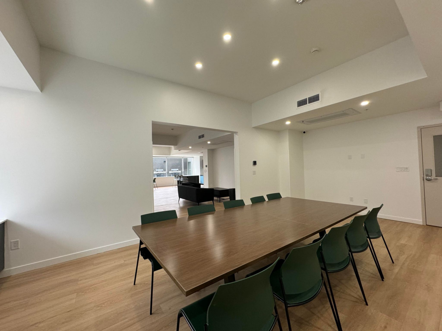 Peak Residences Downtown Edmonton  - Photo 32