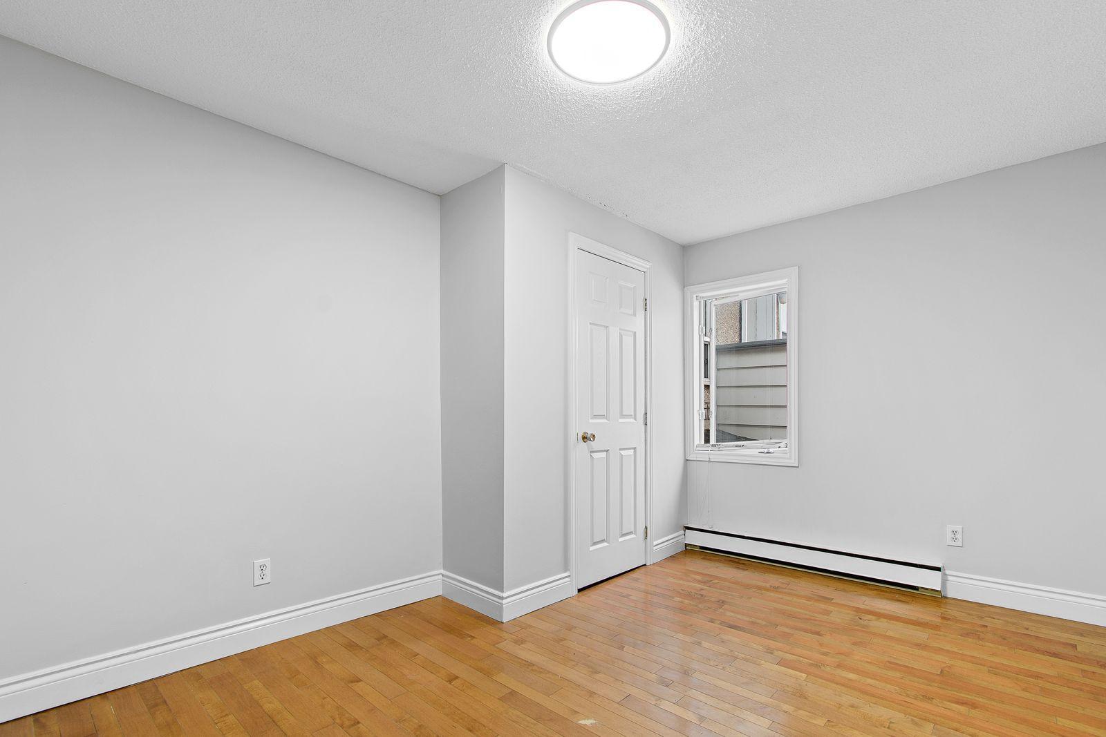 112-B Rue Garneau  - Photo 8