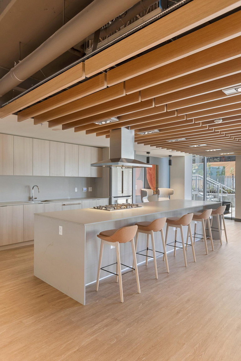 Locale Century City  - Photo 214