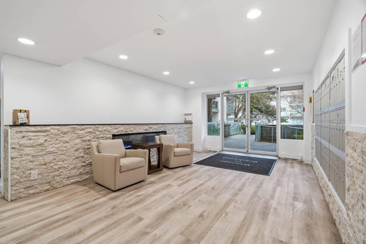 Beachwood - Photo 44