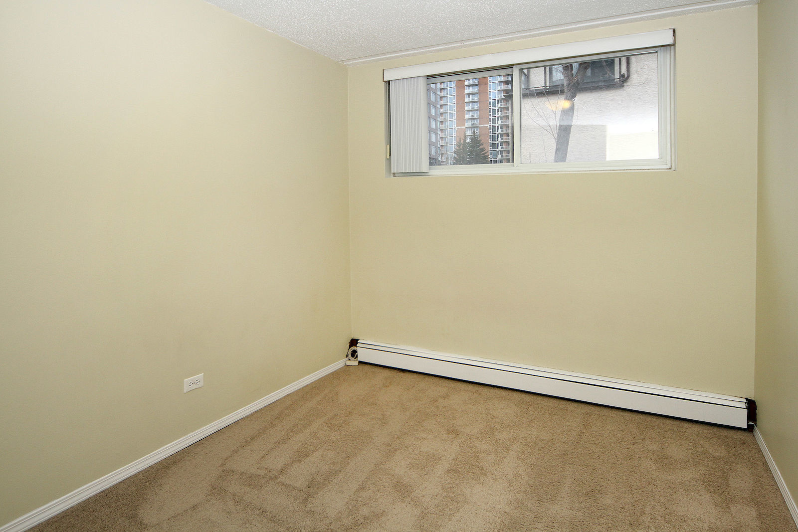 Oakwood Manor In The Beltline! - Photo 25