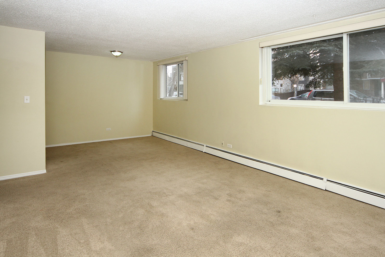 Oakwood Manor In The Beltline! - Photo 26