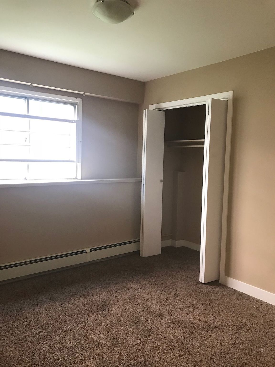 Clairmont Apartments - Photo 7