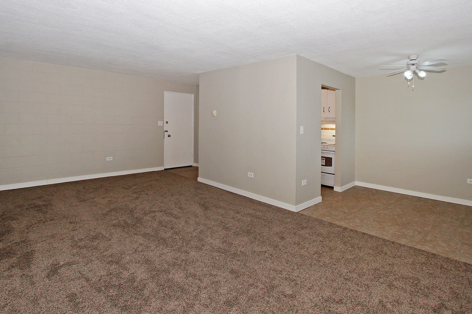 Cameron Arms in Lower Mount Royal - Free Early Move In By August 1st - Photo 2