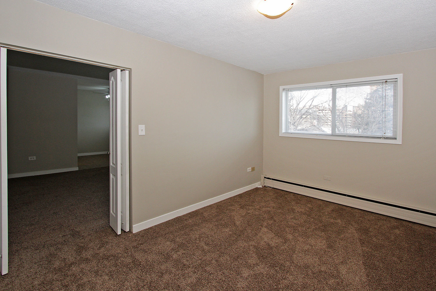 Cameron Arms in Lower Mount Royal - Free Early Move In By August 1st - Photo 6