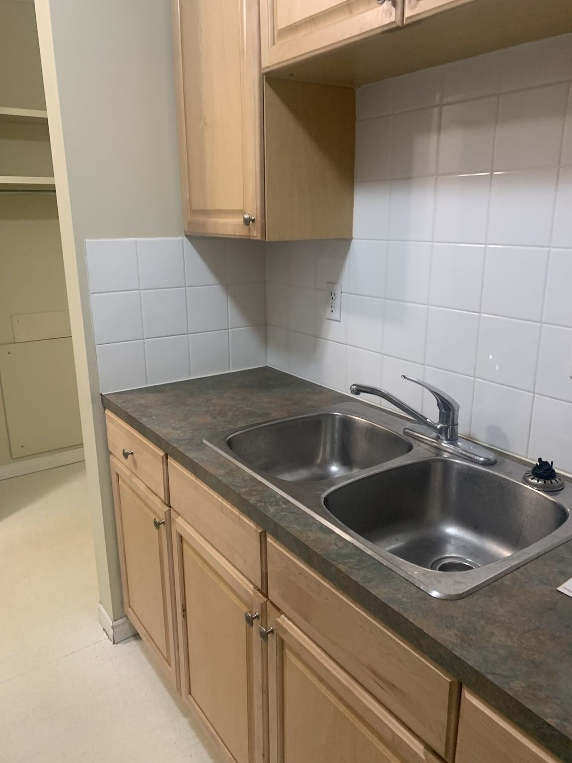 Belara Apartments in Sunnyside! - Photo 7