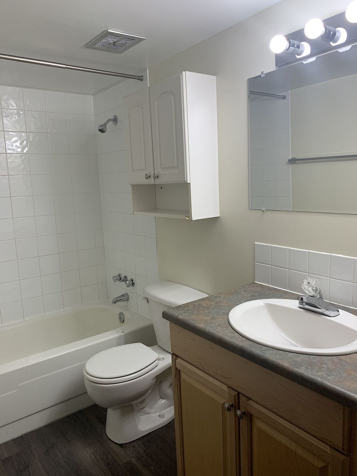 Belara Apartments in Sunnyside! - Photo 17