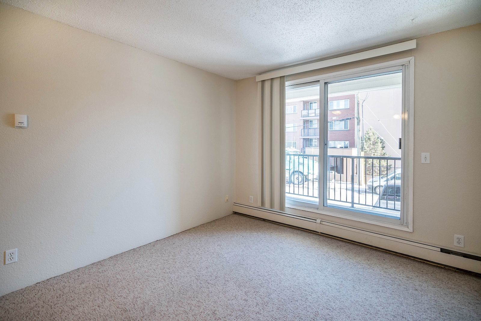 Sunnybrae Manor - Free Early Move In before August 1st - Photo 2