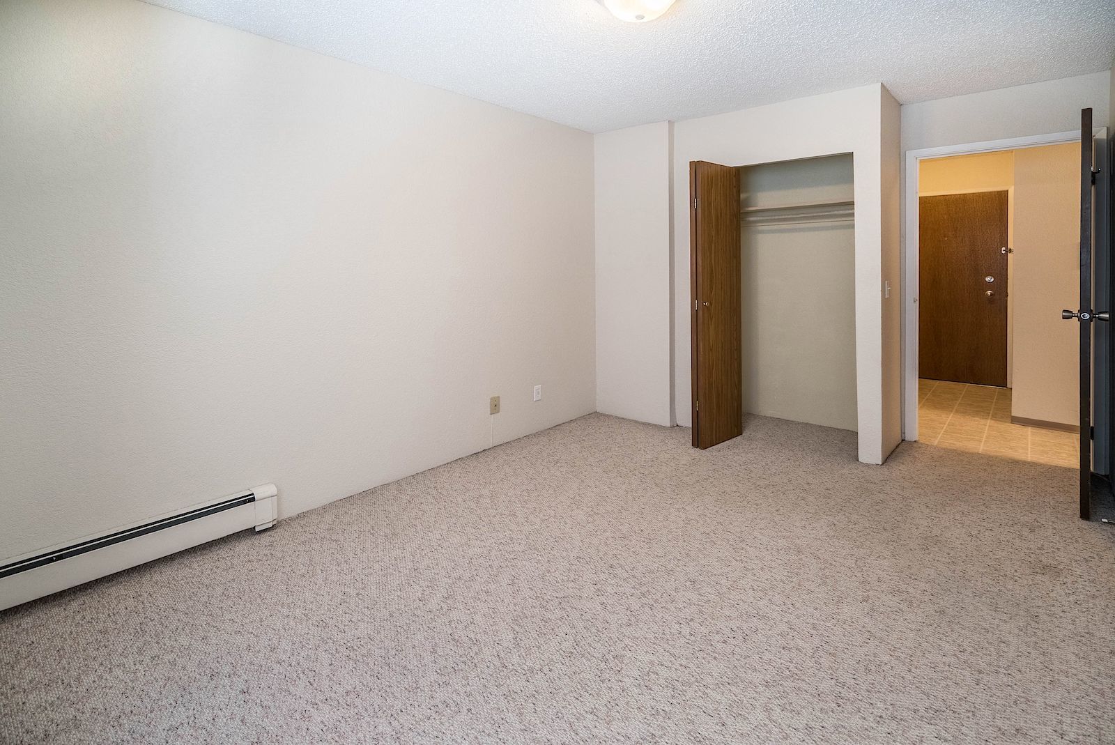 Sunnybrae Manor - Free Early Move In before August 1st - Photo 4