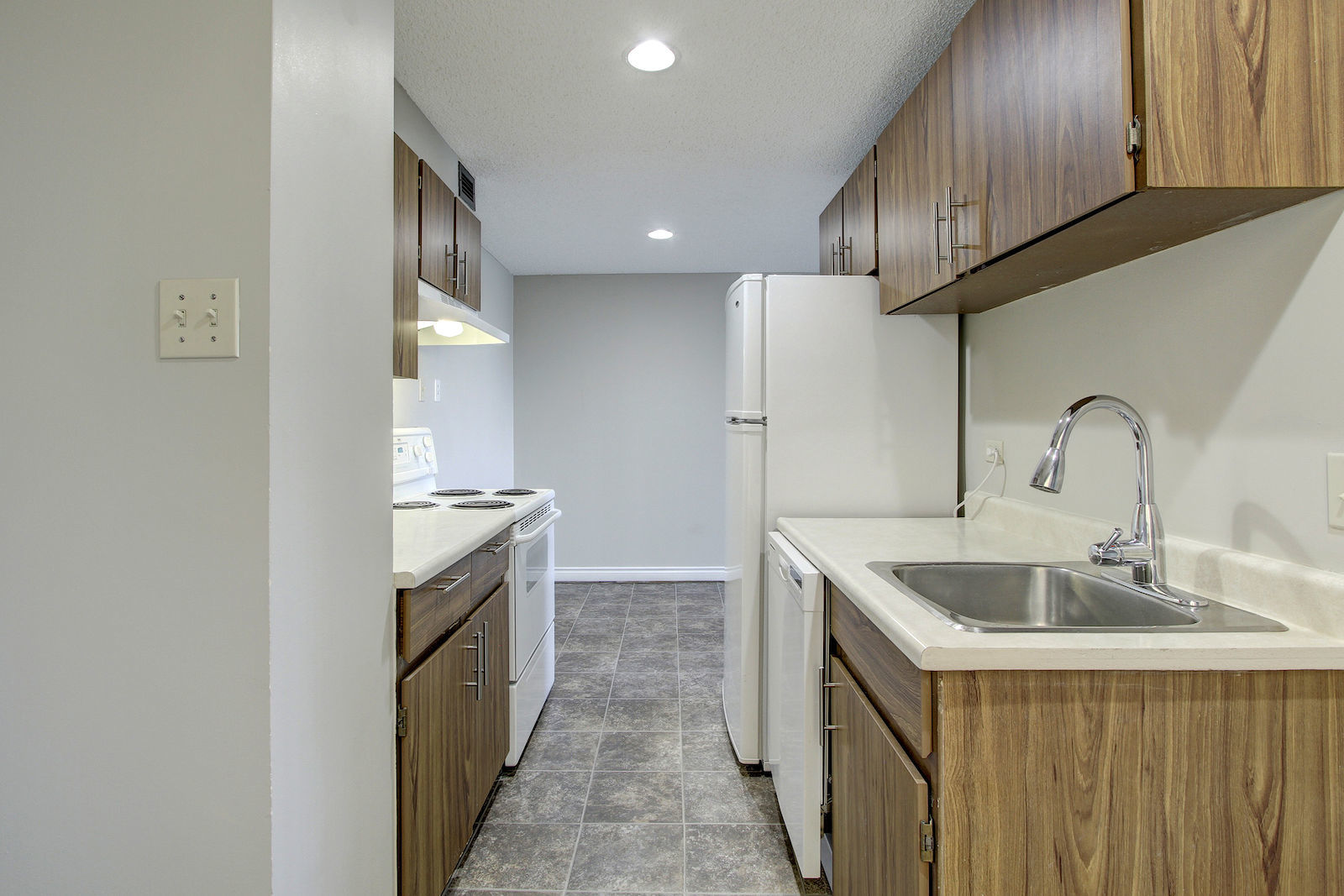 Petwin Square in Mission! - Photo 6