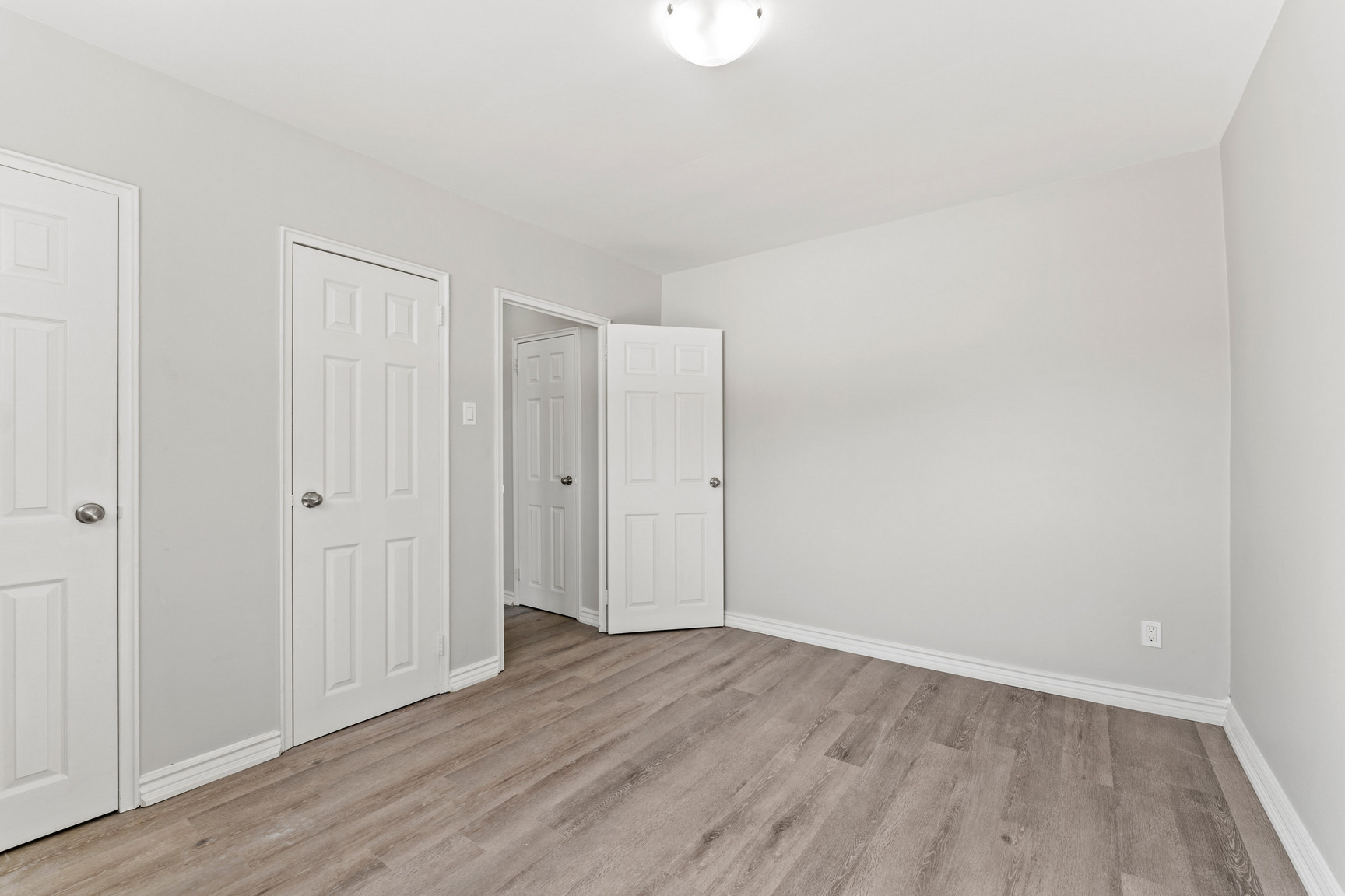 Princess Gates - Photo 13