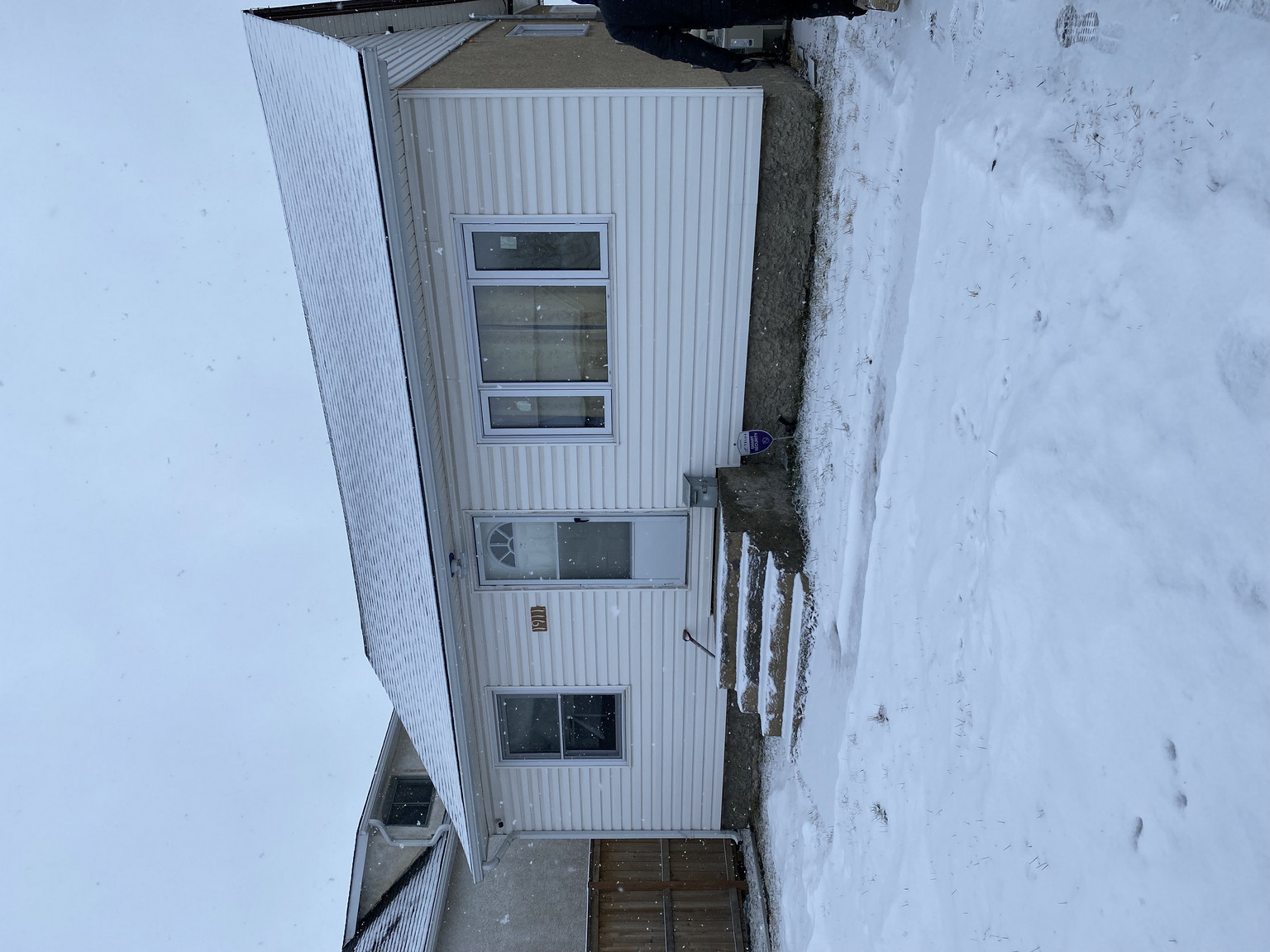 1911 William Avenue West