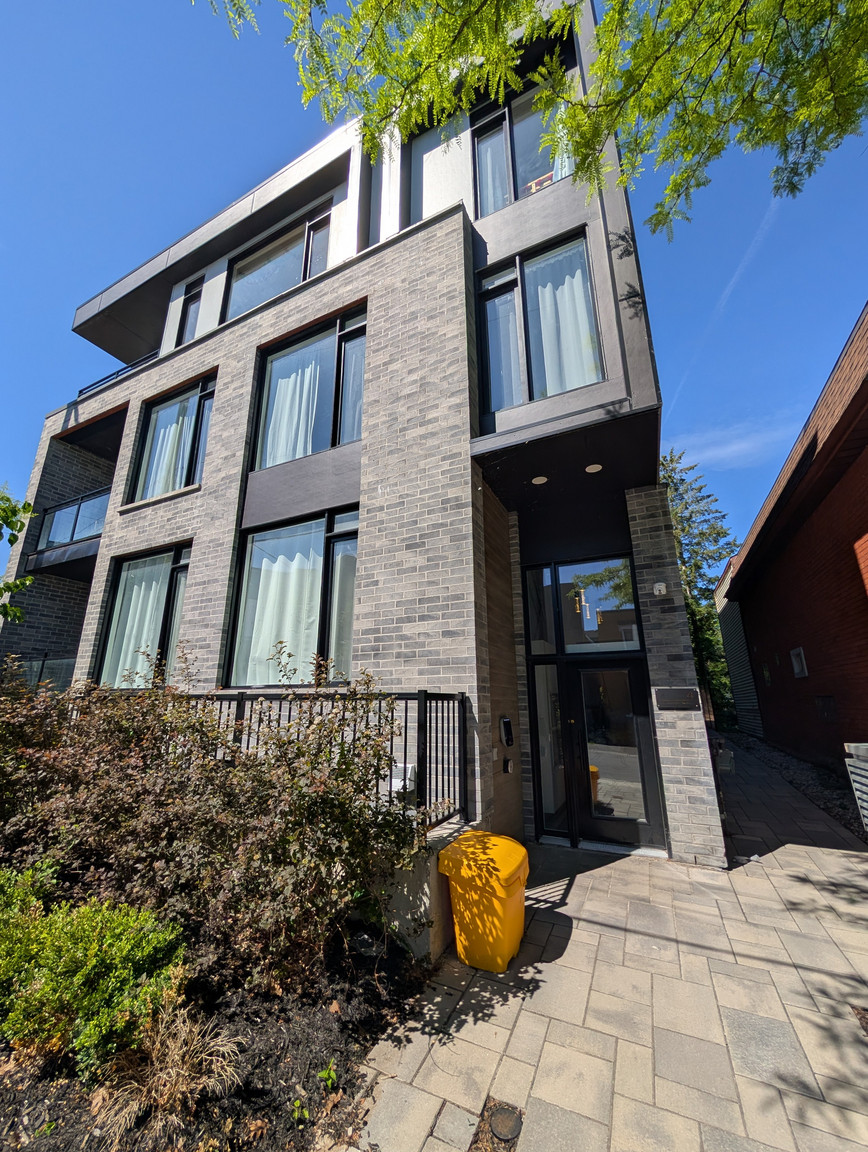 4 Champlain Avenue, Unit 002 - Photo 2