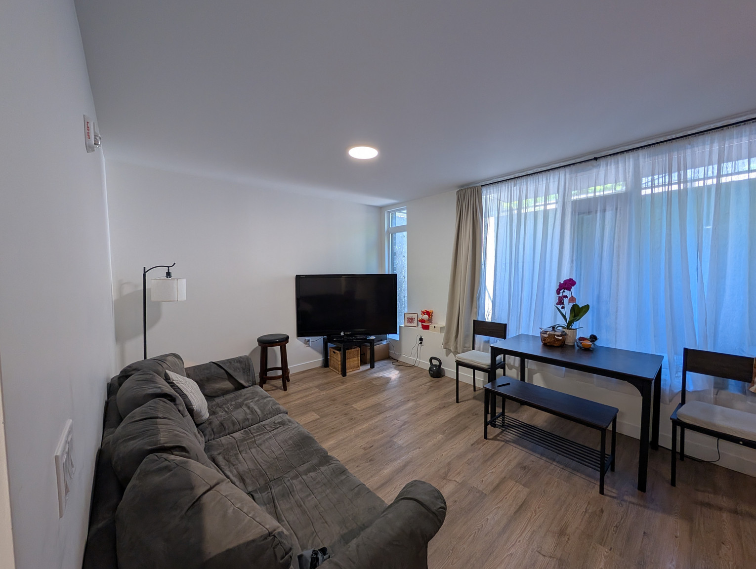 4 Champlain Avenue, Unit 002 - Photo 4