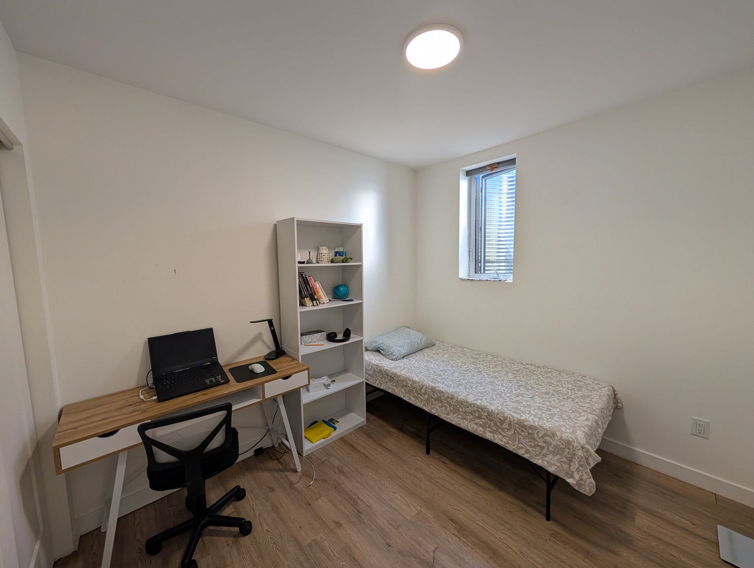 4 Champlain Avenue, Unit 002 - Photo 7