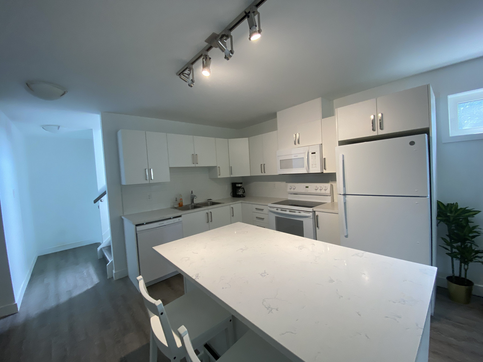 Basement Unit C 1018 Maitland Avenue