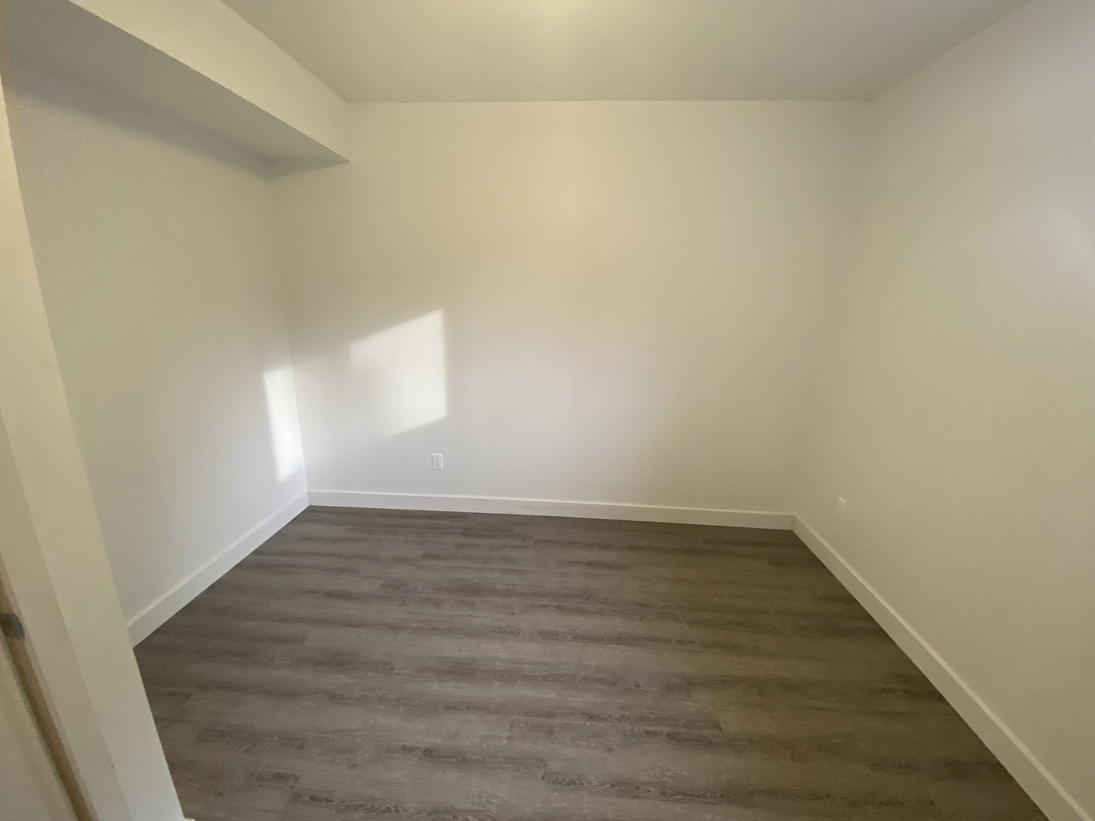Basement Unit C 1018 Maitland Avenue - Photo 2