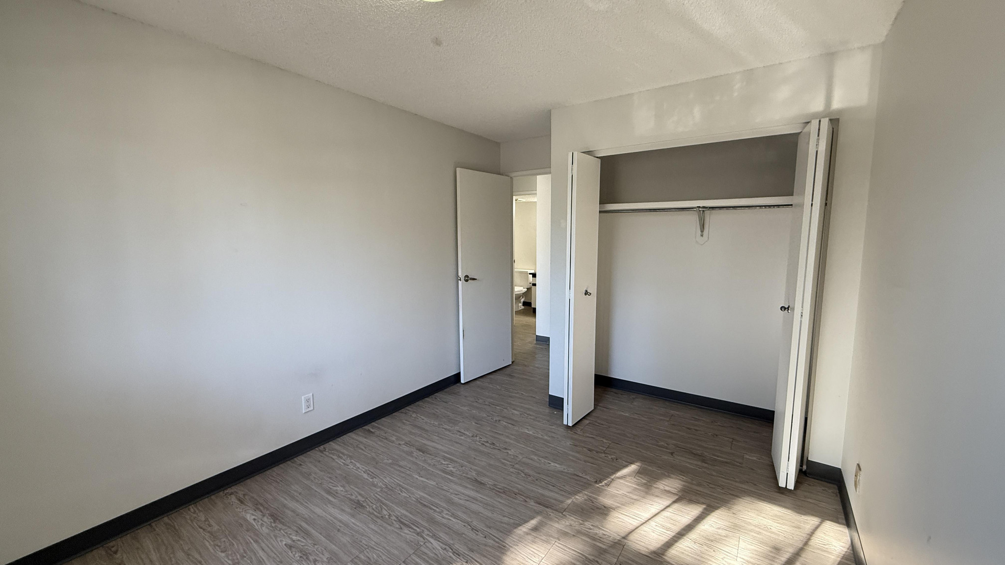 Castleview - Photo 26