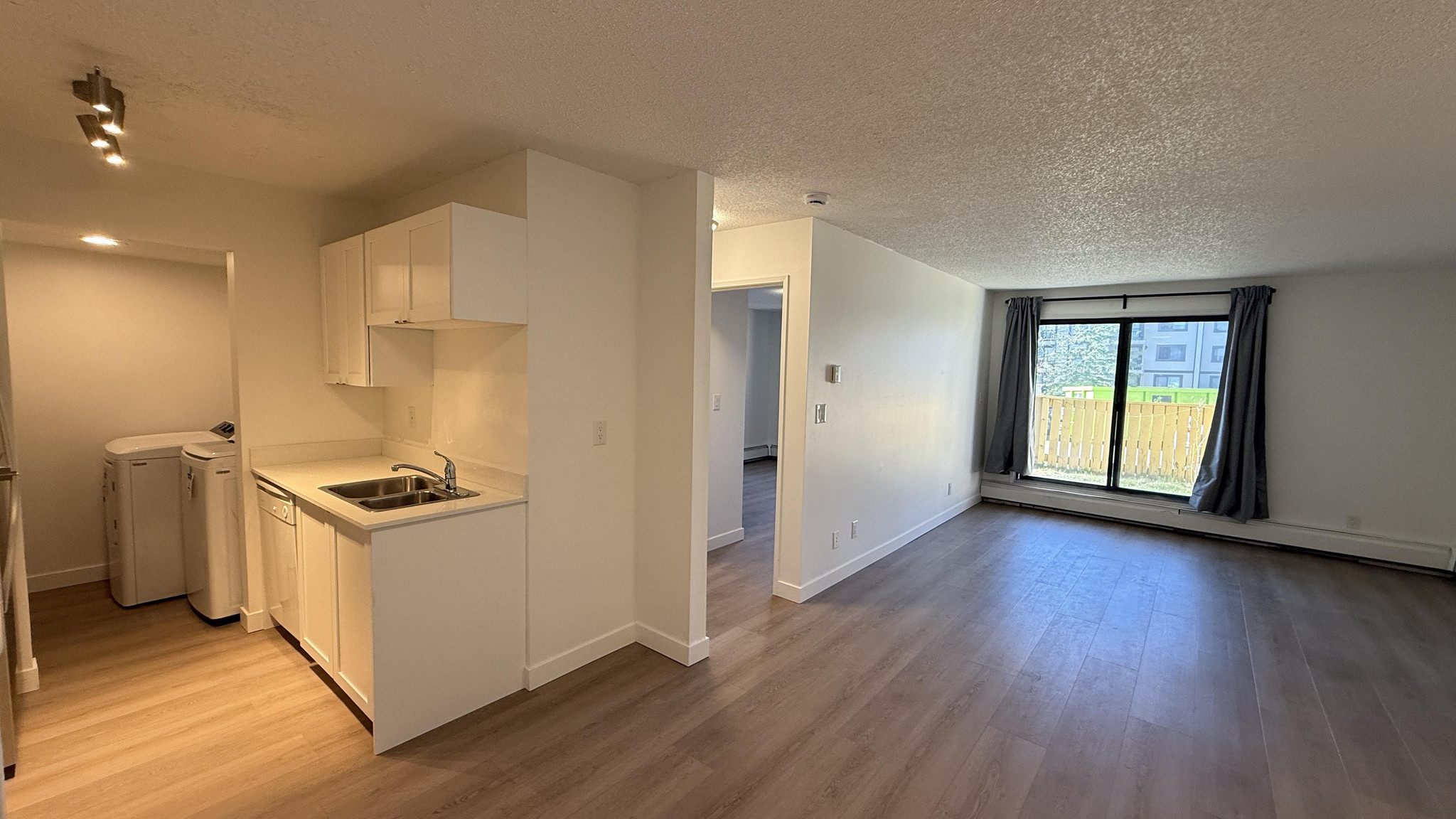 Castleview - Photo 4