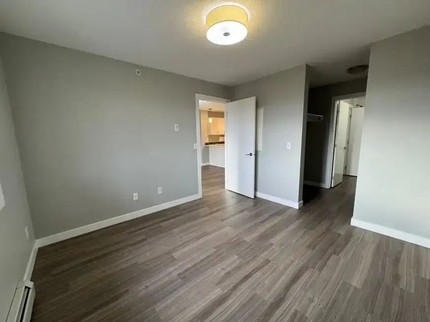 Entro Condos  - Photo 7