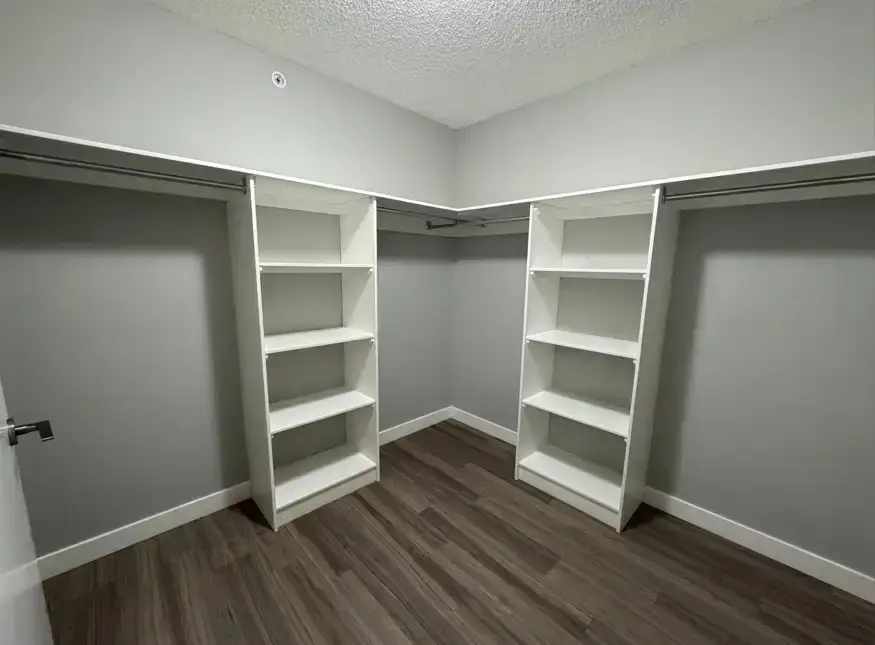 Entro Condos  - Photo 16