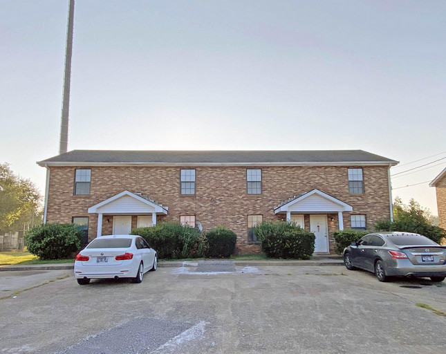 1601 Minglewood Dr. 2 Clarksville, TN Platinum Realty & Management