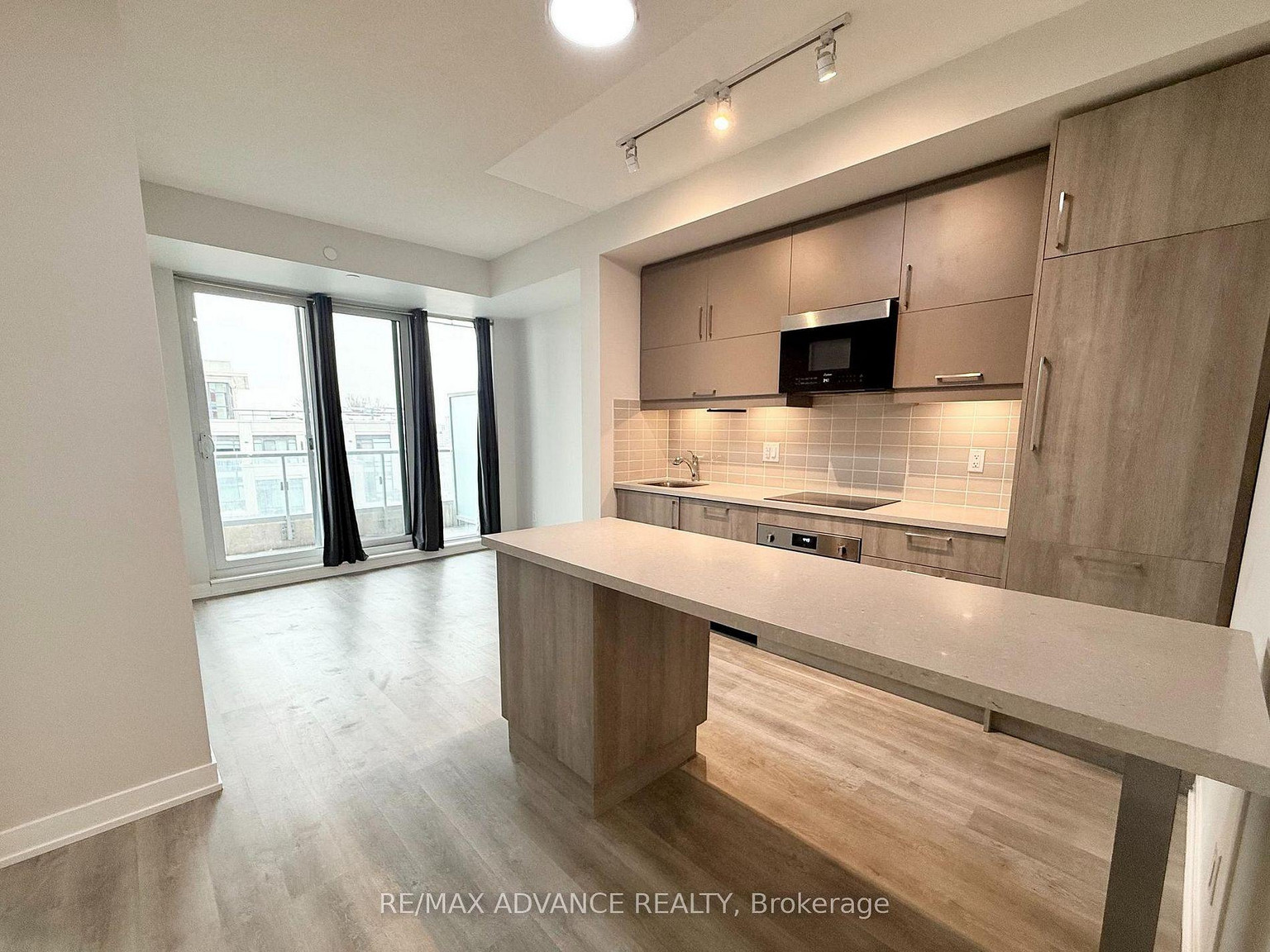 Gallery Square Condos - Photo 5