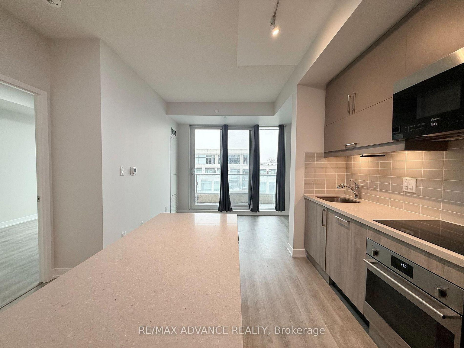Gallery Square Condos - Photo 8