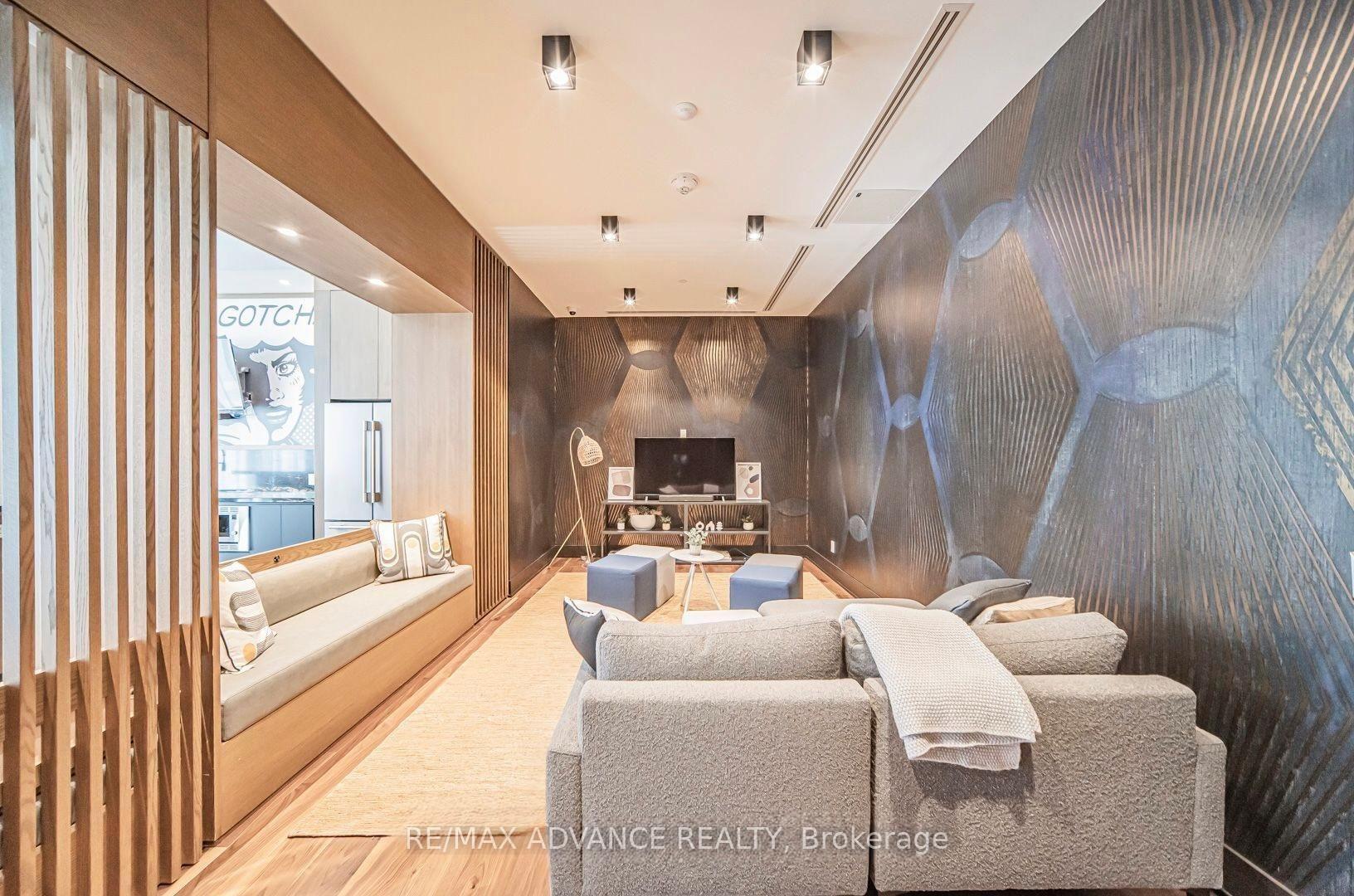 Gallery Square Condos - Photo 24