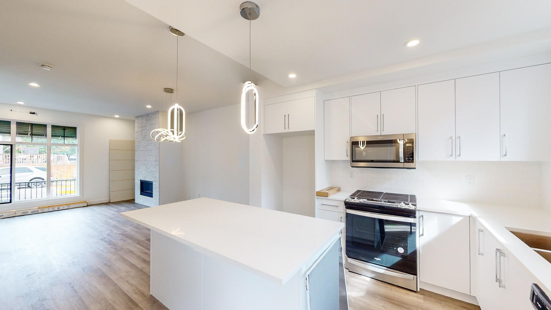 2102 13 St. NW  - Photo 3