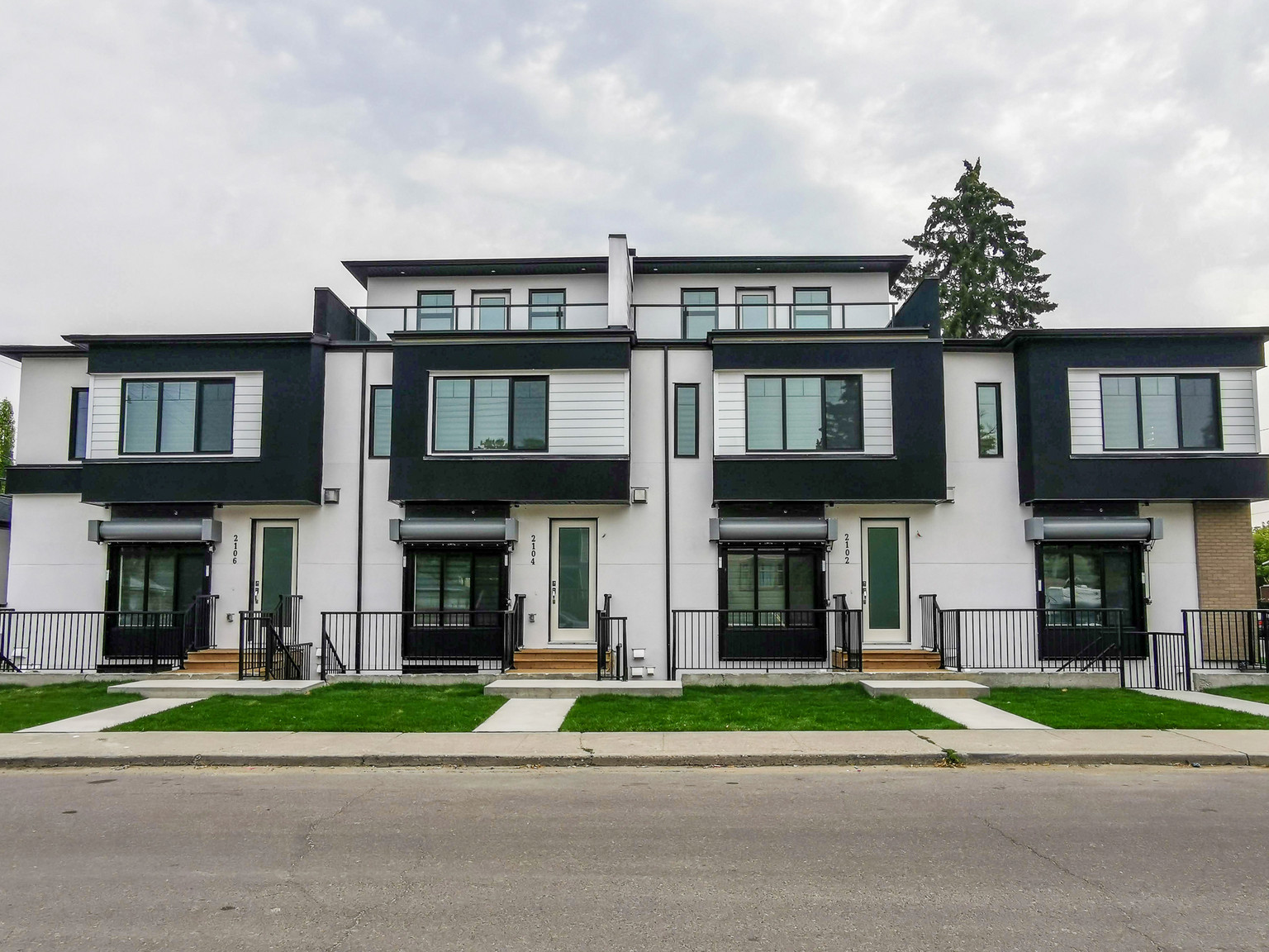 2102 13 St. NW 